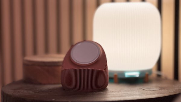 Softa Phone Charger Stand - Image 4